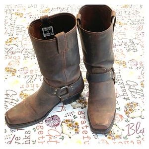 FRYE Harness 12R calf length boots